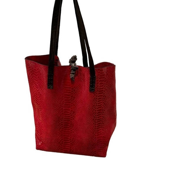 Authentic Marni Red Snakeskin Leather Tote with Zippered Pouch - Picture 9 of 15
